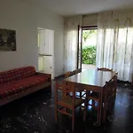 Апартаменти Spacious Family For 8 Guests *