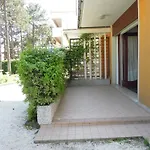 Апартаменти Spacious Family For 8 Guests *
