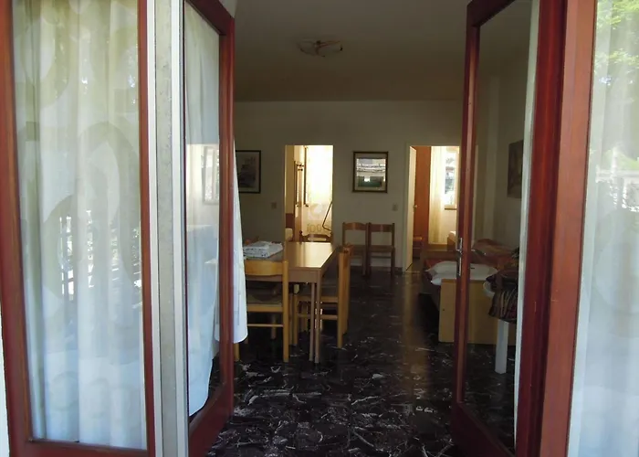 아파트 Spacious Family For 8 Guests 비비오네